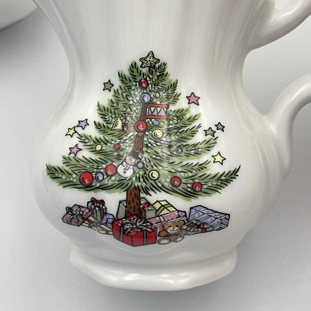Vintage 1980s‎ Christmas Tree Creamer & Sugar Set Taiwan Porcelain Gold Trim
